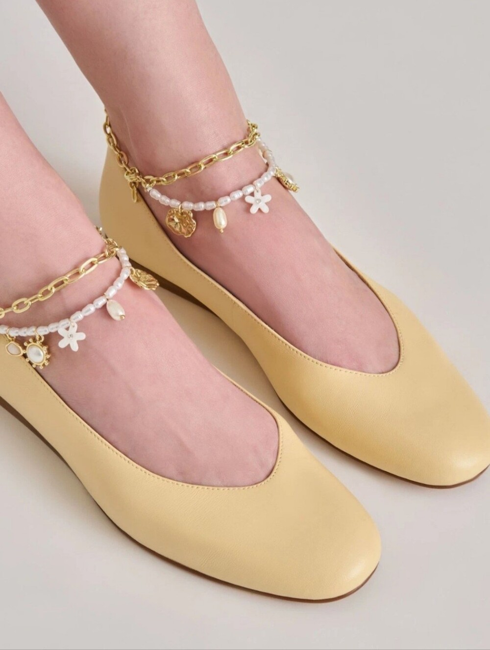 Dolce Vita Baiden Ballet Flats Women  Bone Leather Pearl Charm Size 7.5